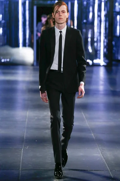 Look 61